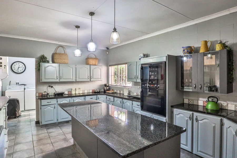 11 Bedroom Property for Sale in Protea Park North West